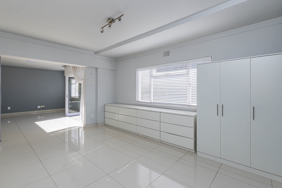 To Let 2 Bedroom Property for Rent in Sea Point Western Cape